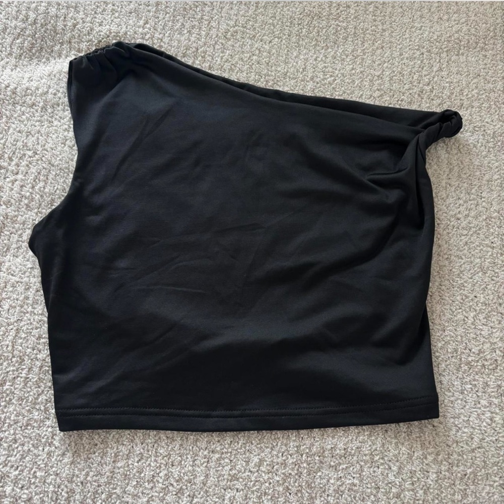 Black One-Shoulder Twist knot Top